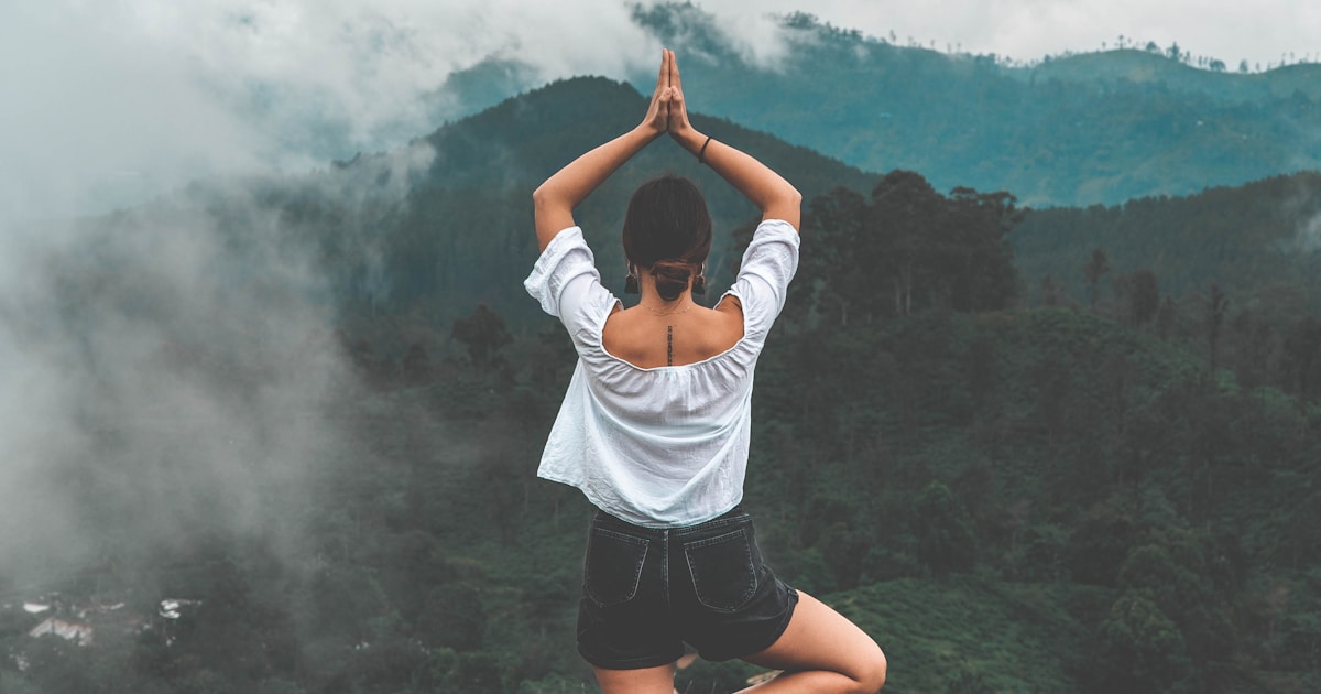 The 9PM Wind-Down: A Nighttime Hip & Back Stretching Routine (Paired With the Right Supplements)